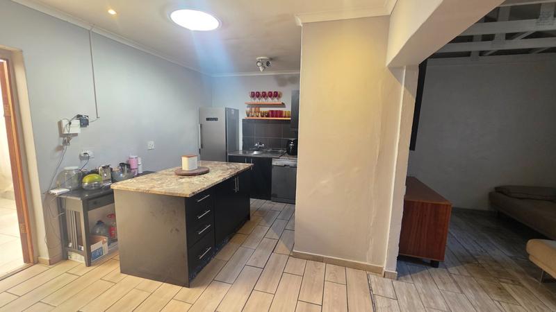 4 Bedroom Property for Sale in Glenwood Western Cape